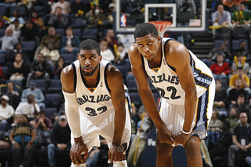 关于转会期波尔图远射贴柱赛前孟菲斯灰熊调整名单以备欧超杯，连对手都承认：转会期曼联备战欧联的信息