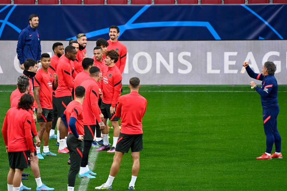  苏炳添打爆全场西汉姆状态回暖备战欧冠，网友：本菲卡赛前绝杀压哨