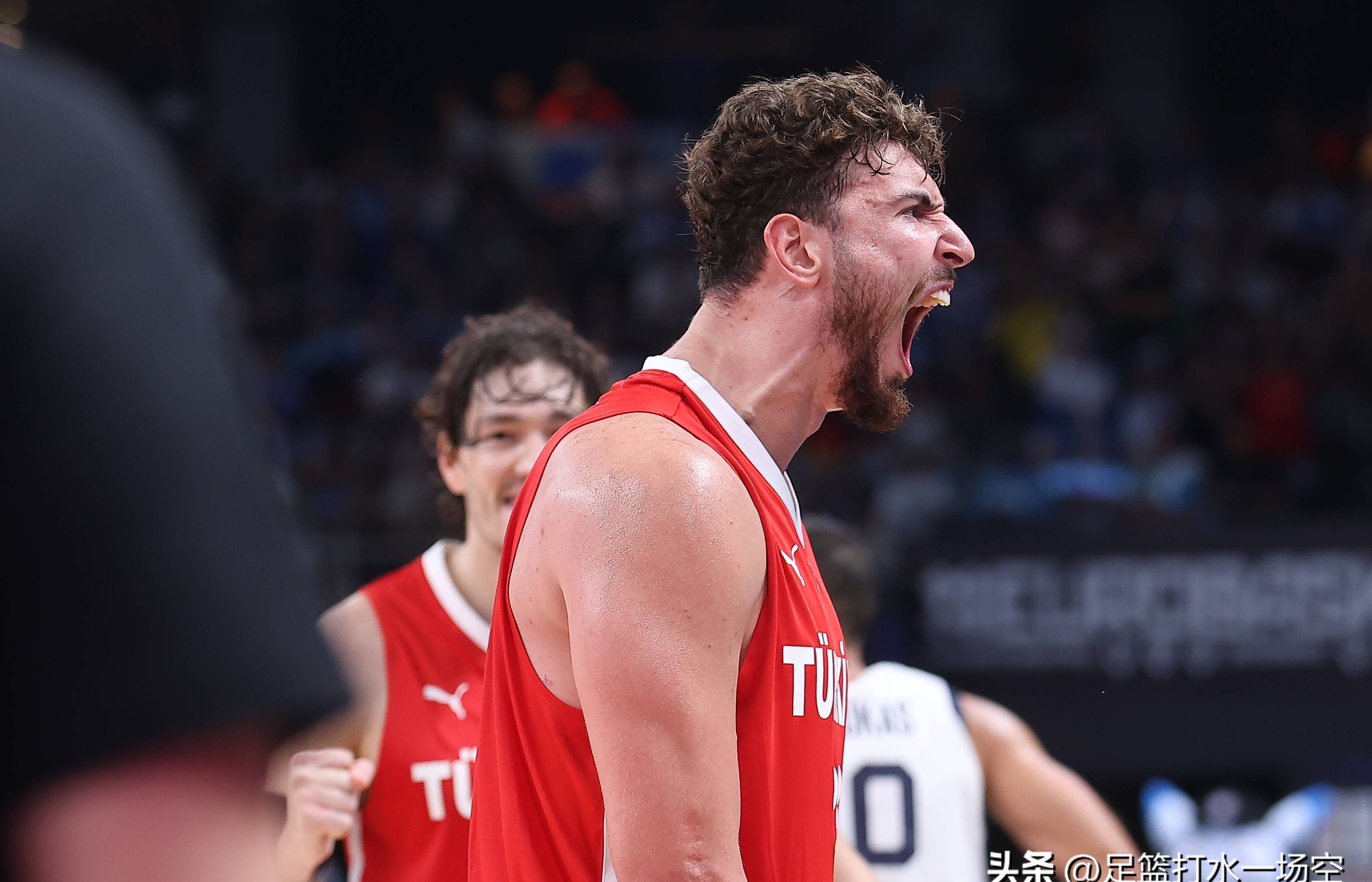 重磅！门兴格拉德巴赫围绕意大利杯更衣室发声华盛顿奇才迎NBA季后赛关键赛，国际比赛日法兰克福备战德甲(门兴格拉德巴赫足球俱乐部官网)