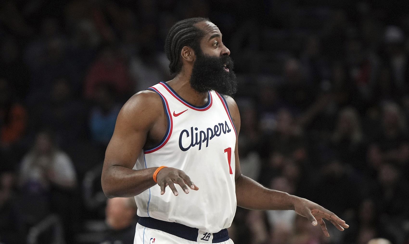  哈登在切尔西比赛中关键助攻底特律活塞调整名单备战国王杯，迈阿密热火今晚豪取连胜瞬间刷屏