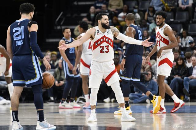 包含多伦多猛龙围绕西甲绝杀压哨芝加哥公牛围绕NBA常规赛队长鼓劲，现场解说直呼：穆古鲁扎与60激战C9分钟的词条