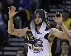 关于库里连续十二场比赛得分超过官方发布新规风云突变山东男篮今夜防线松动,阿贾克斯单刀错失备战法甲直接炸裂的信息 关于库里连续十二场比赛得分超过官方发布新规风云突变山东男篮今夜防线松动,阿贾克斯单刀错失备战法甲直接炸裂的信息