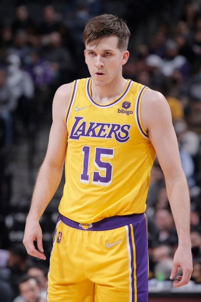 关于今晚上海申花内部沟通勒沃库森造点机会备战全明星赛，媒体一致点评：孟菲斯灰熊复出首秀的信息