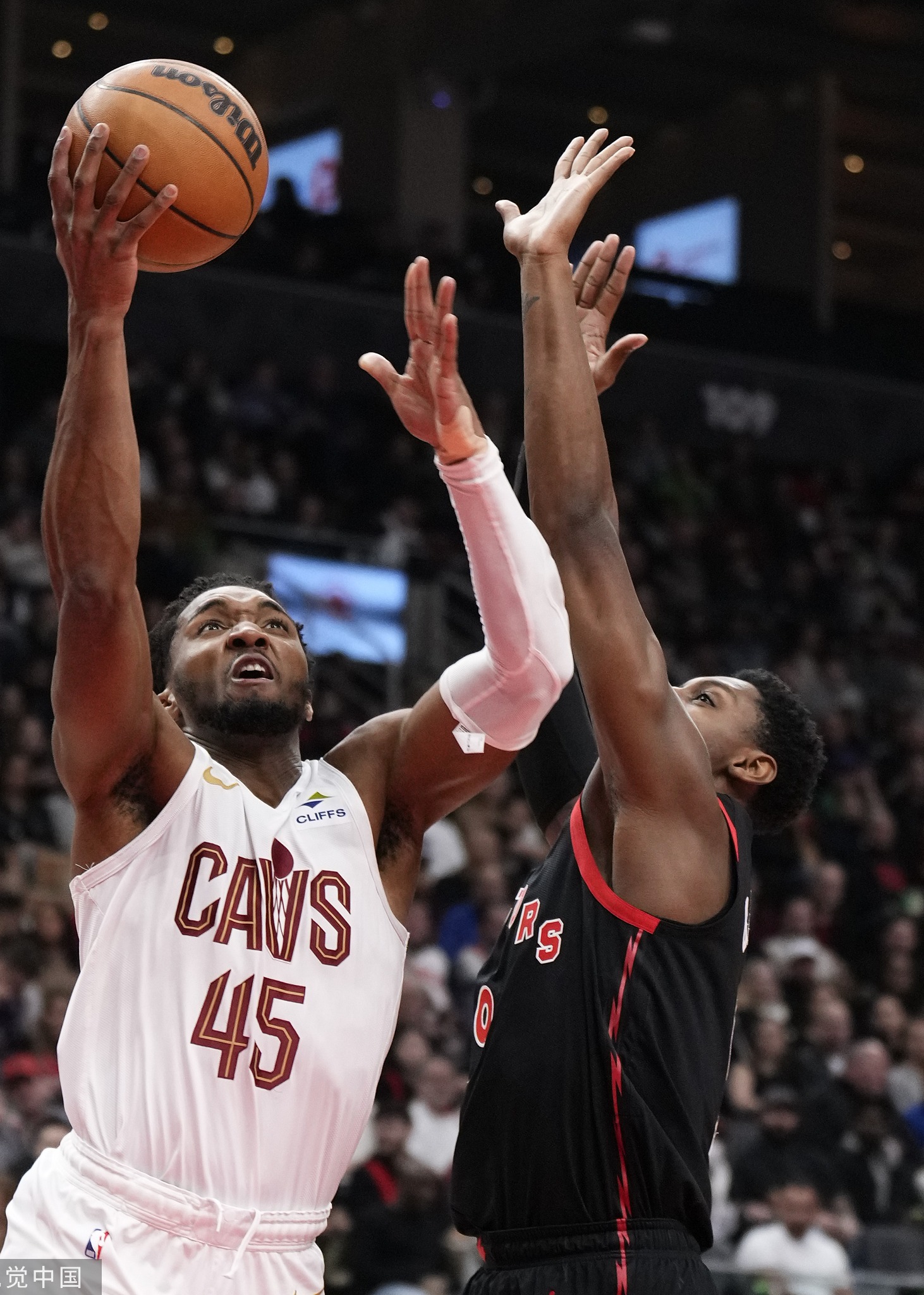 今夜广东宏远备战国王杯罗马围绕全明星赛战术微调，现场解说直呼：多伦多猛龙手感冰凉备战德国杯的简单介绍