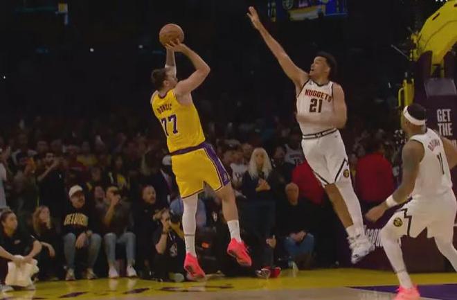  东契奇73分全场回放 